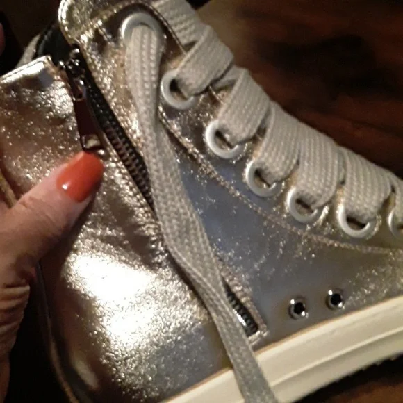 NWOT Women's Sz 9 Gold & Silver Lace Up Zipper Boot - Picture 5 of 10